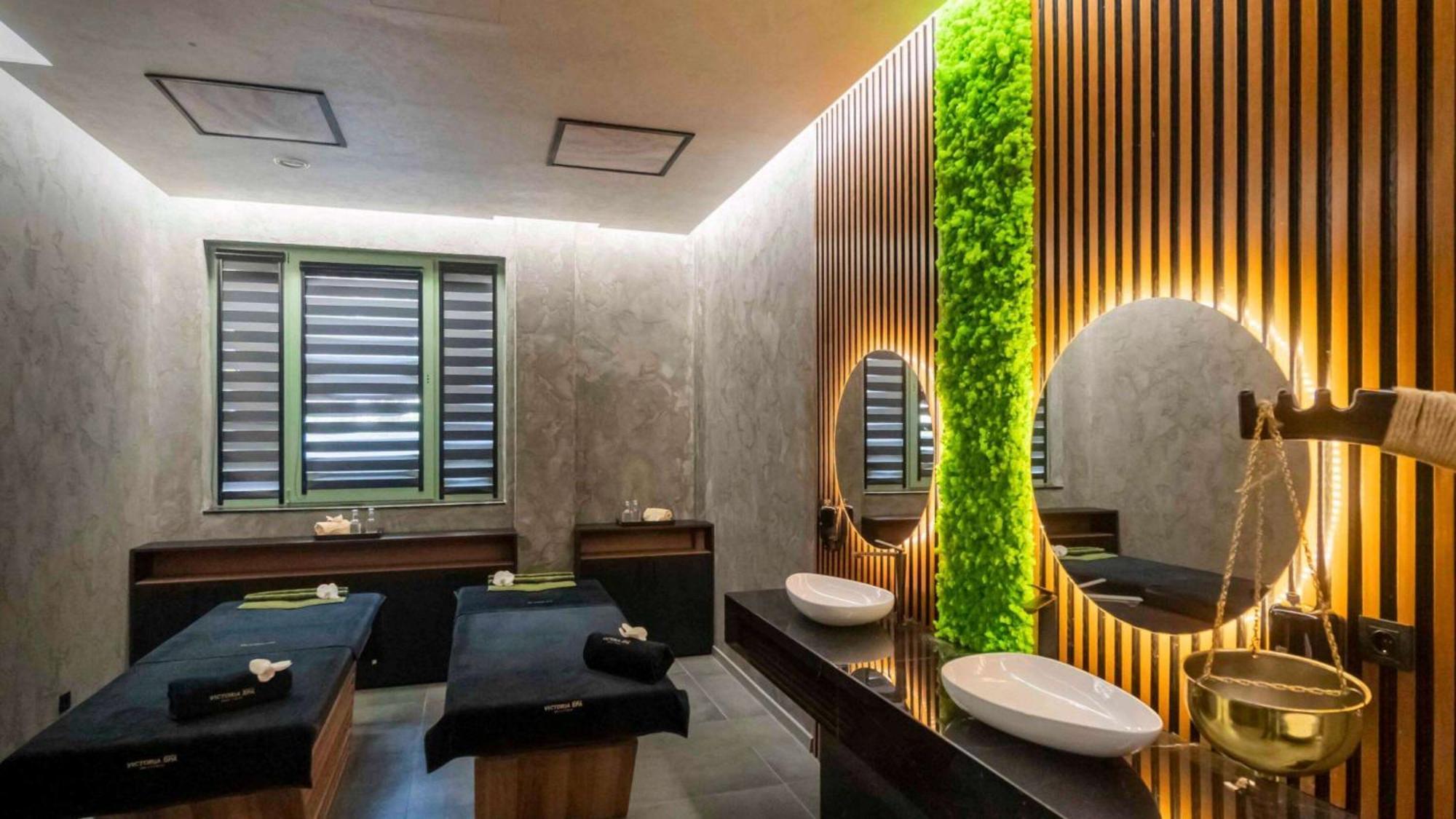 Ramada By Wyndham Center 4* סופיה