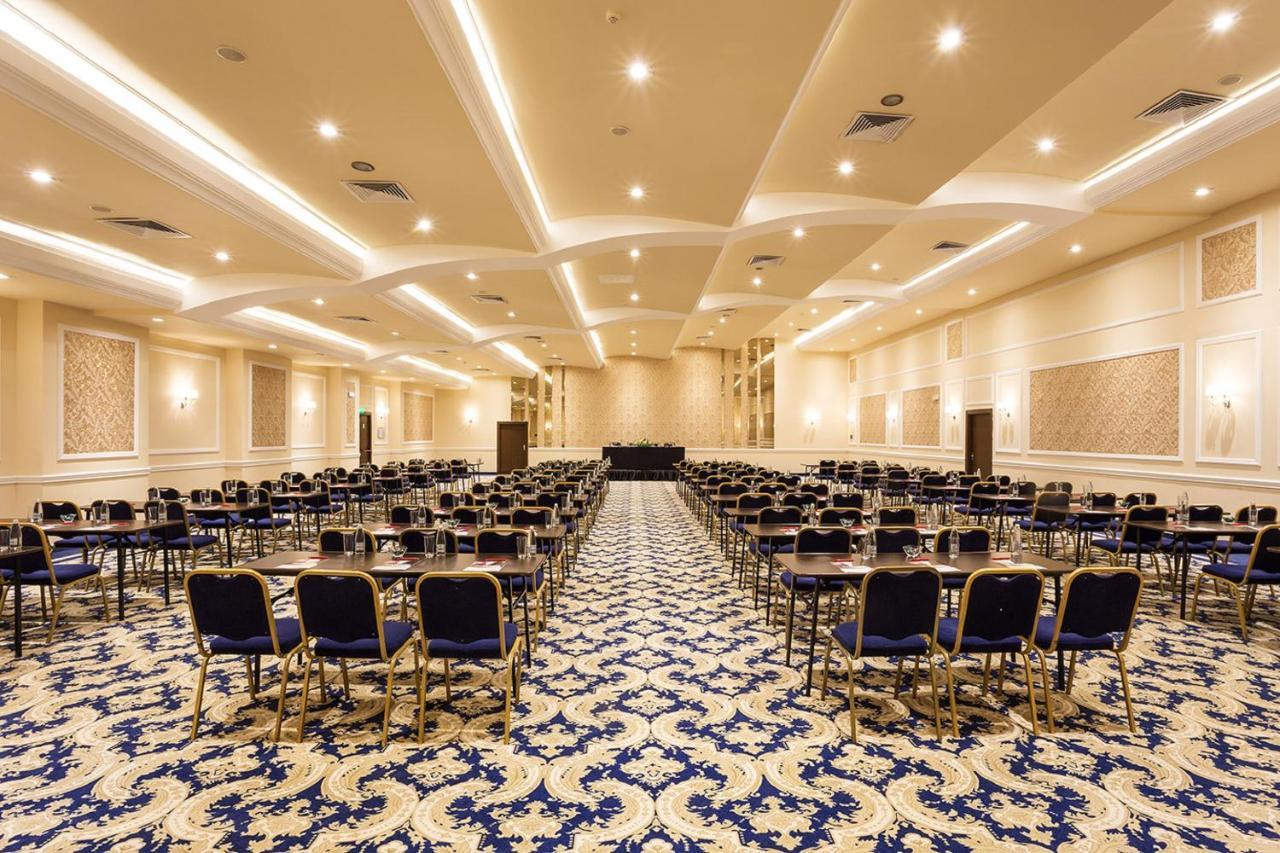מלון Ramada By Wyndham Center סופיה