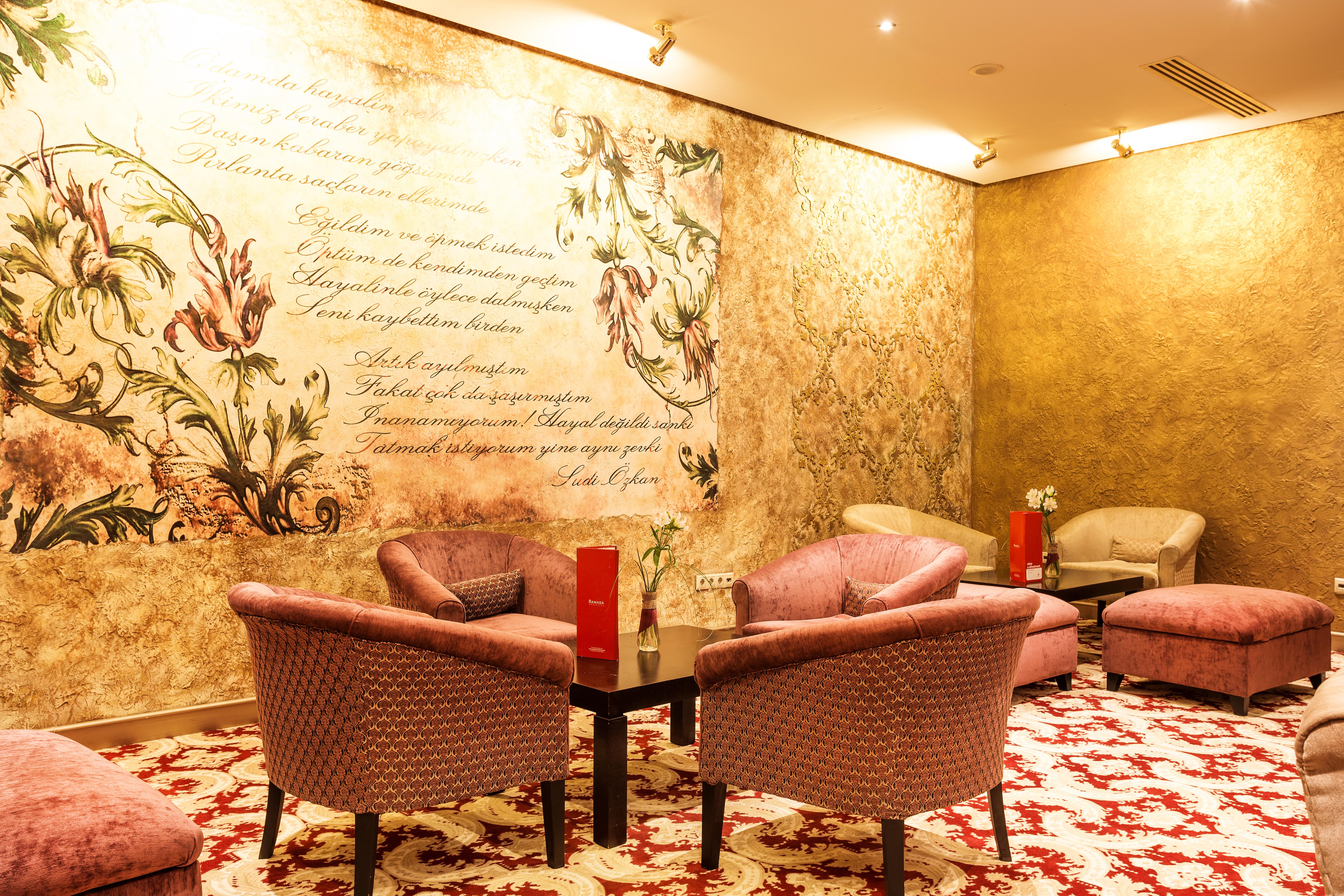 Ramada By Wyndham Center